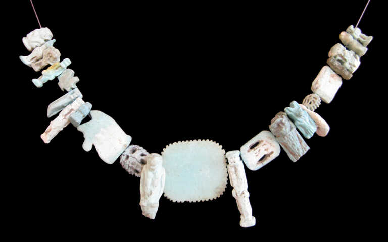 banner-necklace.jpg