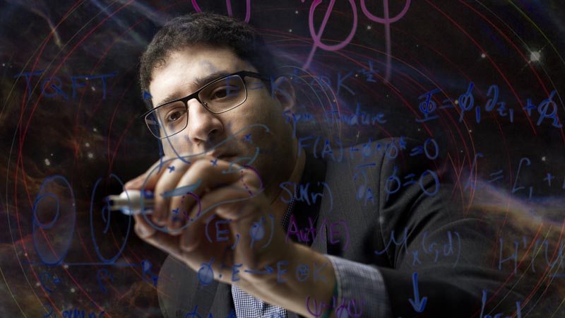 Dr. Steven Rayan is a faculty member in the Department of Mathematics and Statistics, and the director of USask’s Centre for Quantum Topology and its Applications. (Photography: David Stobbe)