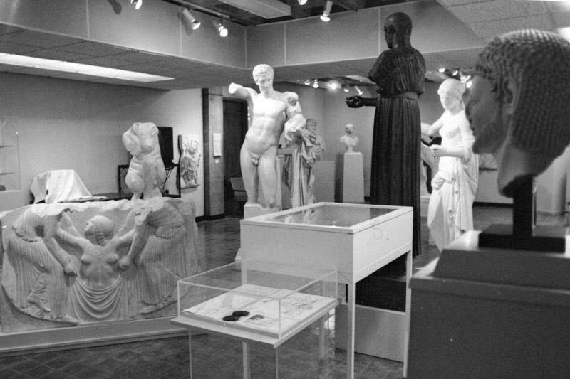 1990s museum photo